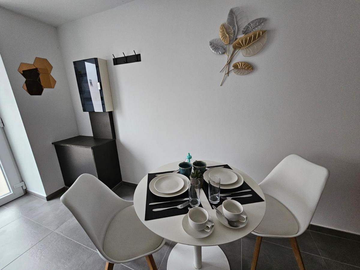 Appart'Hotel Trazegnies Courcelles Bagian luar foto