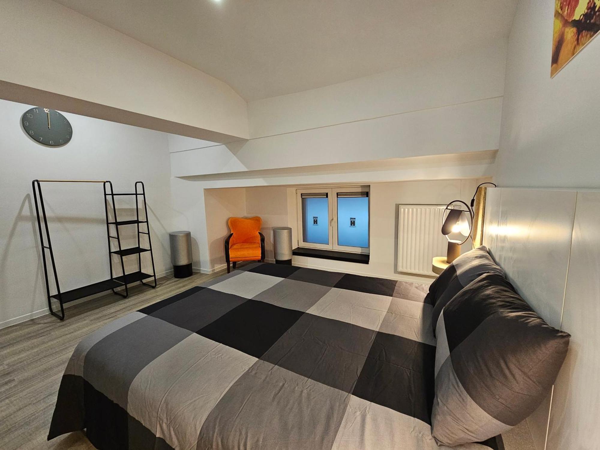 Appart'Hotel Trazegnies Courcelles Bagian luar foto