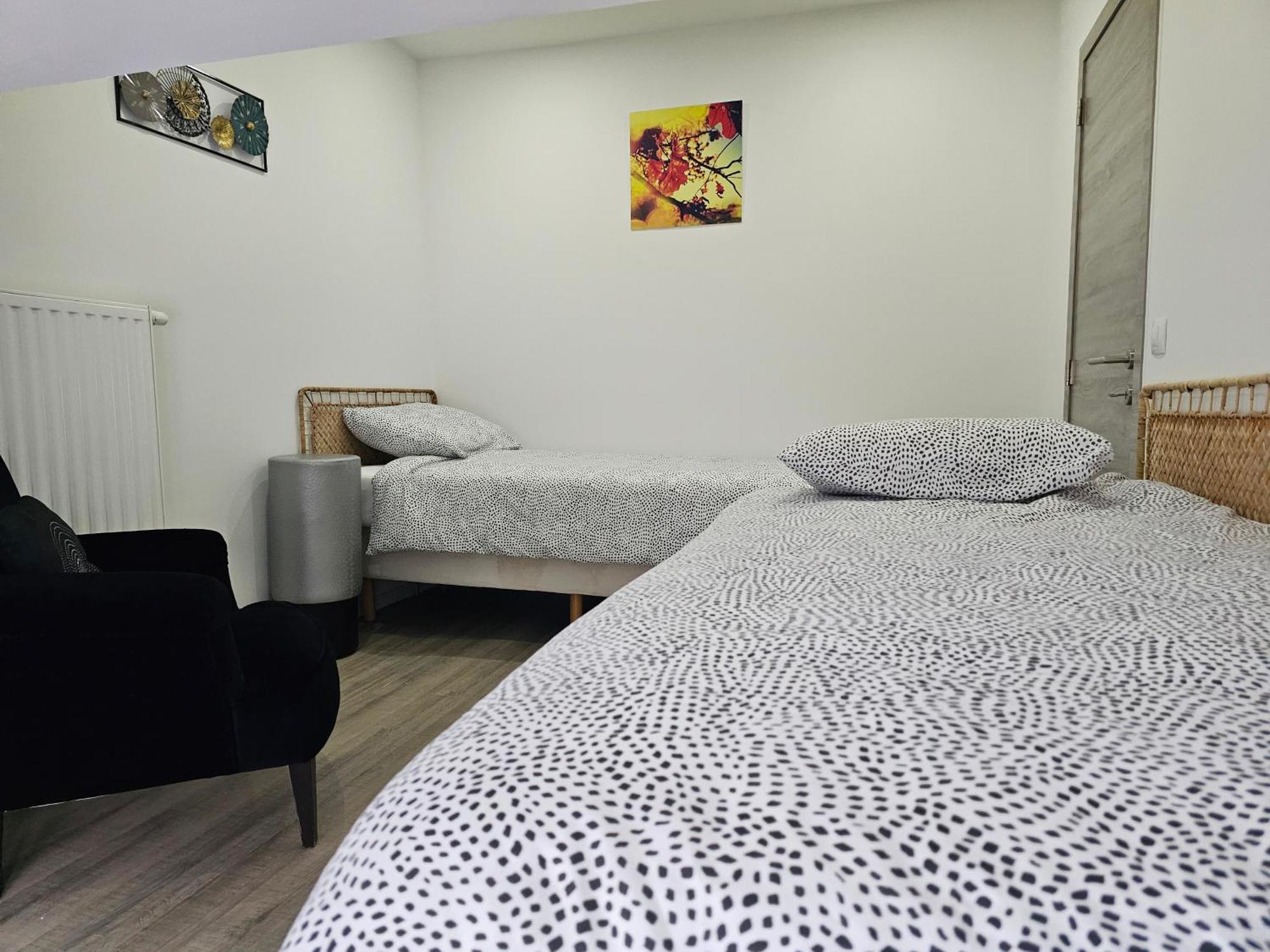 Appart'Hotel Trazegnies Courcelles Bagian luar foto